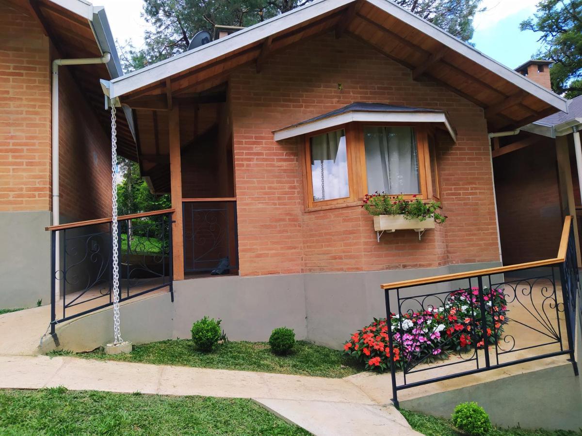Alto Dos Pinheiros Lodge